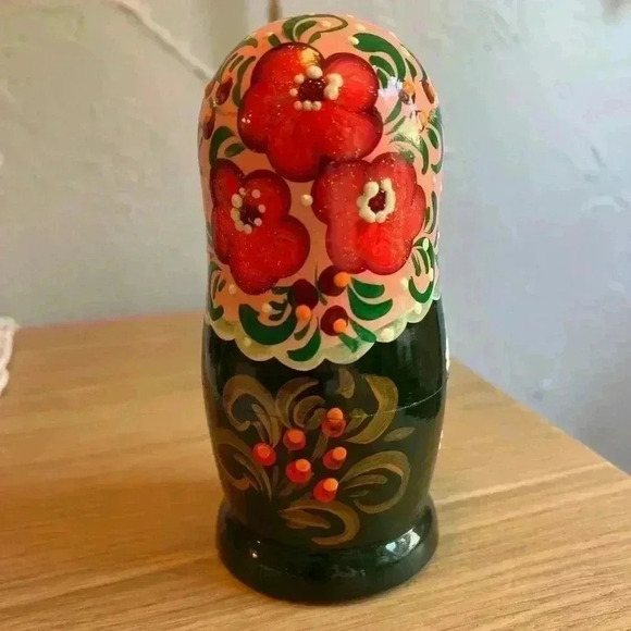 Russian Nesting or Stacking Dolls Matryoshka  6" Tall, 5 Dolls Wood Floral Theme - Picture 6 of 10